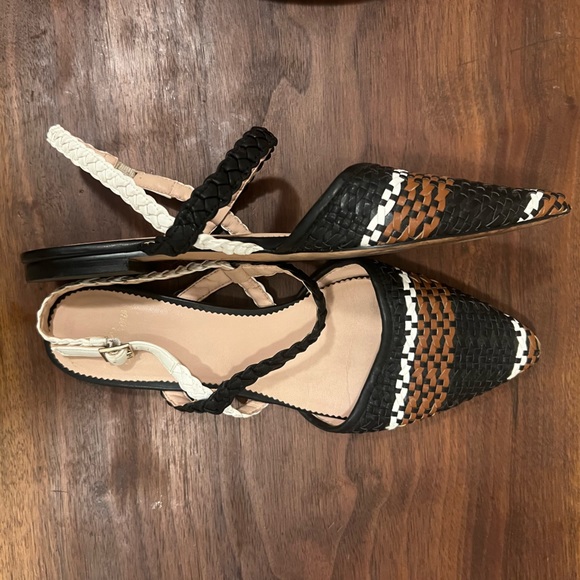 Vegan leather woven Tri color Mary Jane flats, size 9 - Picture 3 of 7